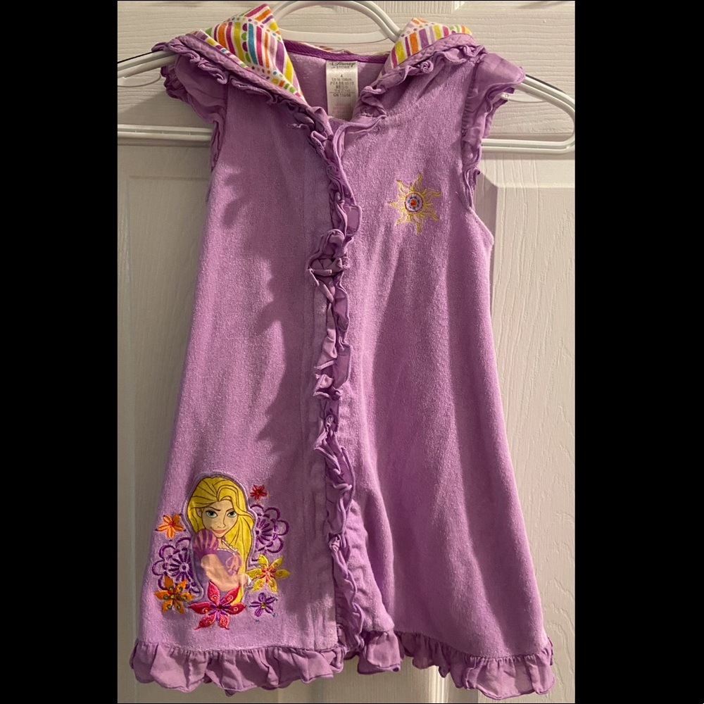 ♥️Girls Size 4 Disney’s Repunzel Swim Coverup.